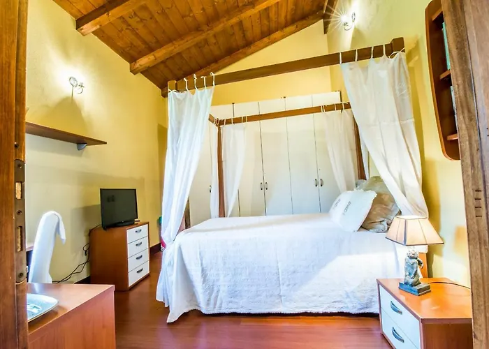 ベッド・アンド・ブレックファスト Antica Dimora Quarello *